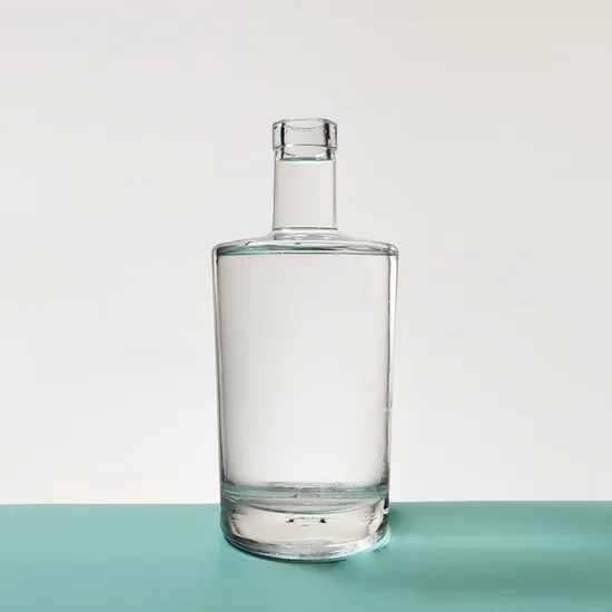 Benutzerdefinierte leere einzigartige kristallklare Spirituosen-Brandy-Likör-Glasflasche